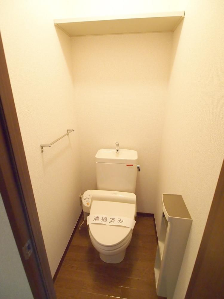 【トイレ】　リフォーム前の為他のお部屋の写真です。