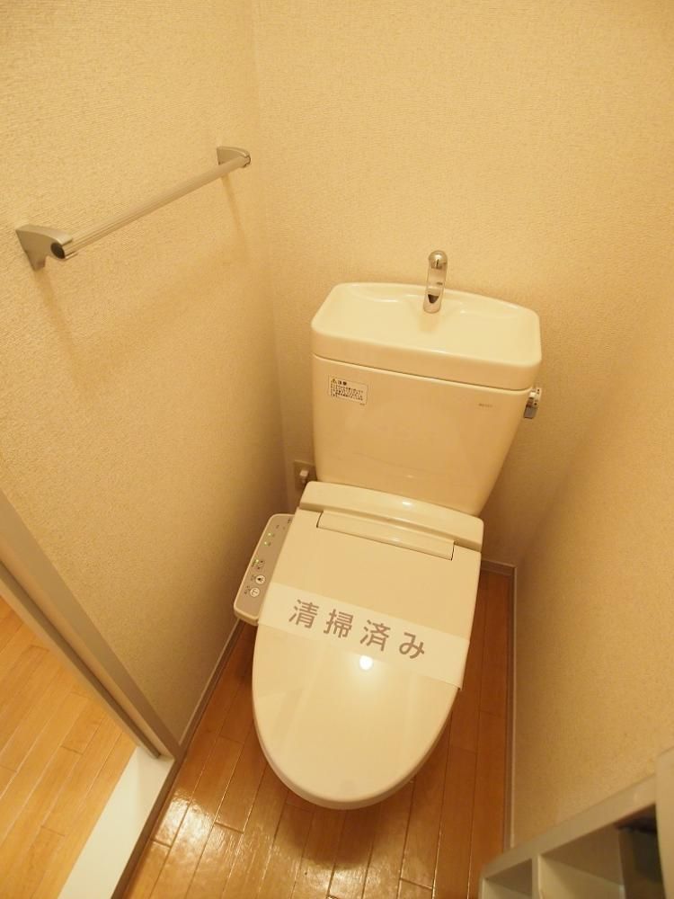 ygCz@ދO܂̓N[jÖׁAʂ̂̎ʐ^łB