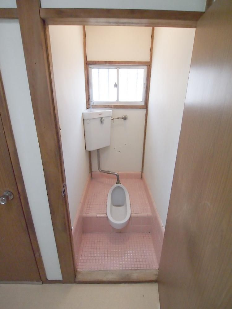 【トイレ】　和式のトイレ