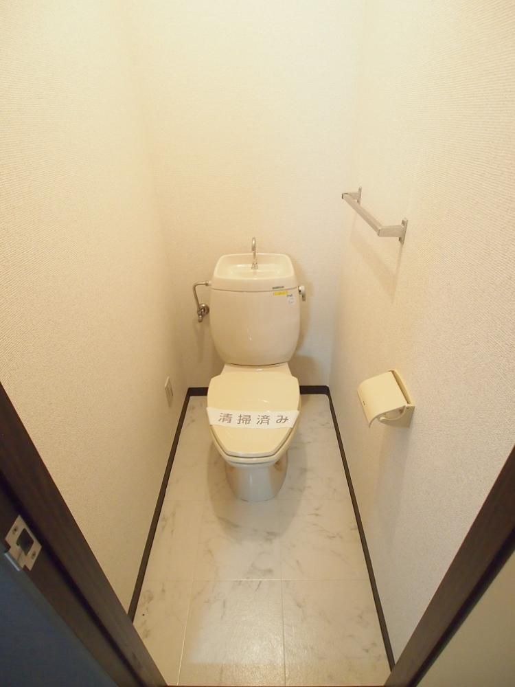 【トイレ】　新品温水洗浄便座