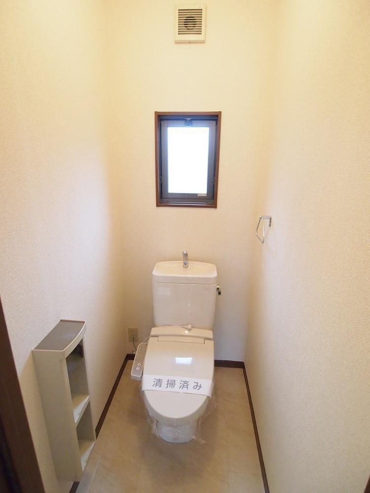 �y���̑��ݔ��z�@�������֍�
���݋����܂��̓N���[�j���O�ׁ̈A���̂������̎ʐ^�ł��B