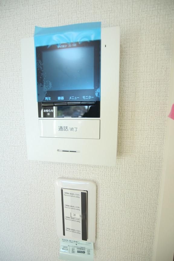 y̑ݔz@J[TVj^[tC^[z
