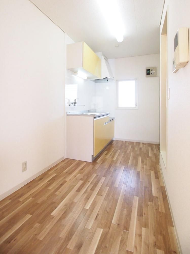 �y�L�b�`���z�@�S���̃L�b�`���X�y�[�X