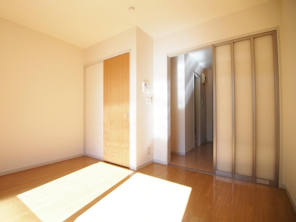 �y�����E���r���O�z�@