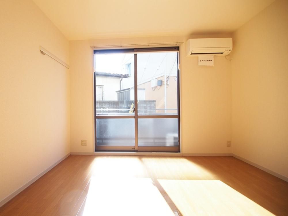 �y�����E���r���O�z�@