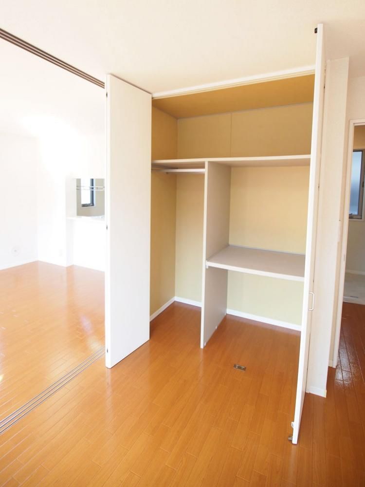 �y���[�z�@���C���[�W�ʐ^
�ϓ]�^�C�v�̂������̎ʐ^�ł��B

�m���N���[�[�b�g