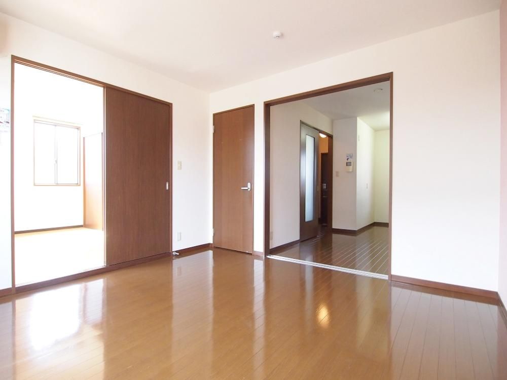 �y�����E���r���O�z�@��������ǍD�ł��B