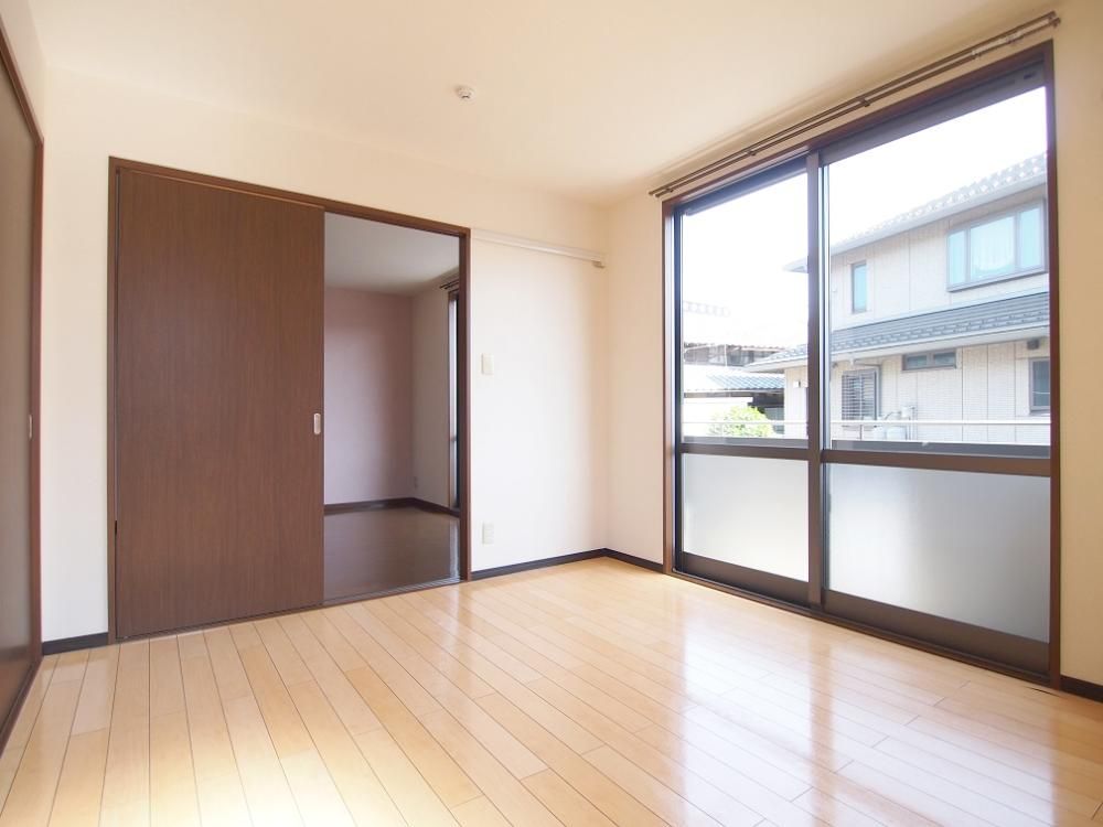 �y�����E���r���O�z�@����l�ł̂����������S�̍L��
���񂨖₢���킹���������B