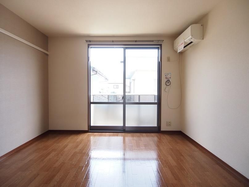 �y���ԁE���r���O�z�@�P�g�Ҍ������݃A�p�[�g
�������������ǍD�I