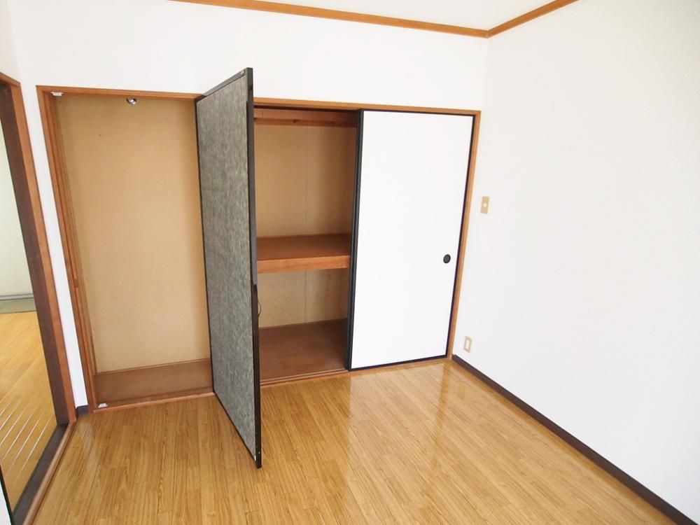 �y���[�z�@���[���N���[�[�b�g���ɂ��Ă��܂��B
�ו��̎��[�␮�����X���[�Y�ł��B