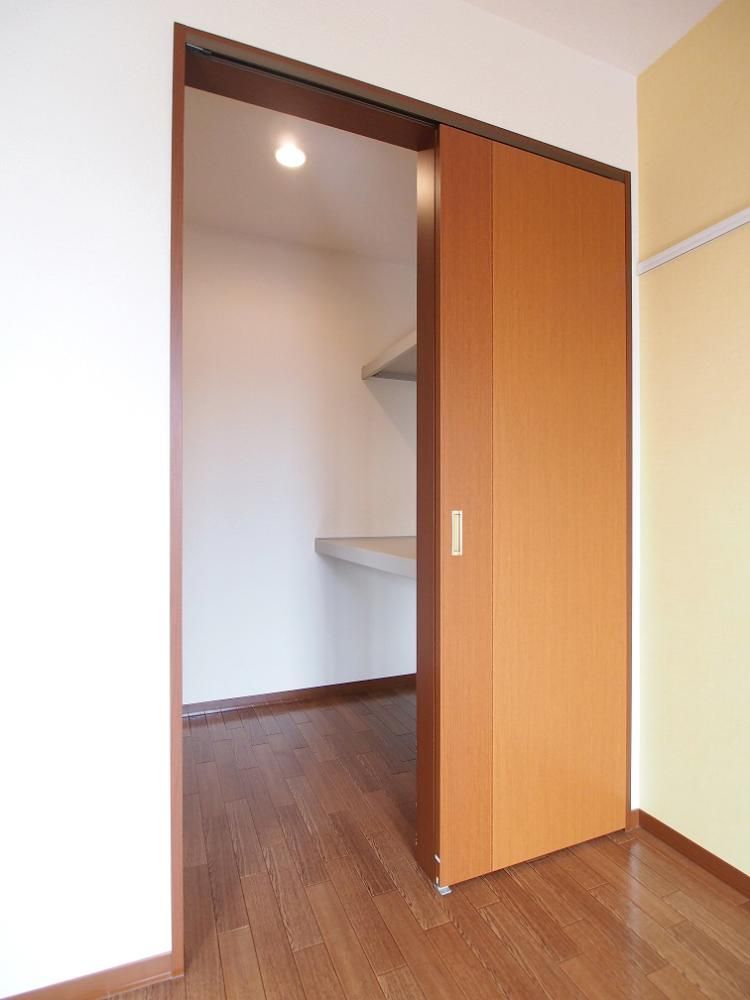 �y���[�z�@�E�H�[�N�C���N���[�[�b�g