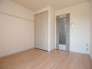 �y�����E���r���O�z�@