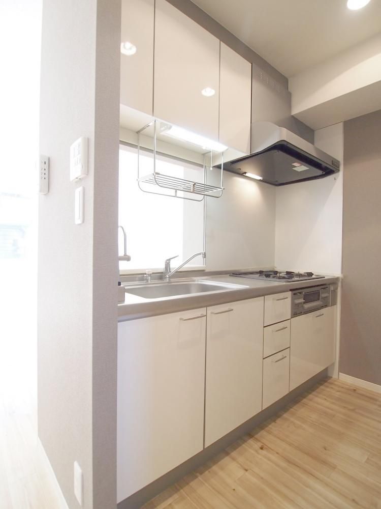 �y�L�b�`���z�@�Ζʎ��V�X�e���L�b�`��
3���K�X�R����