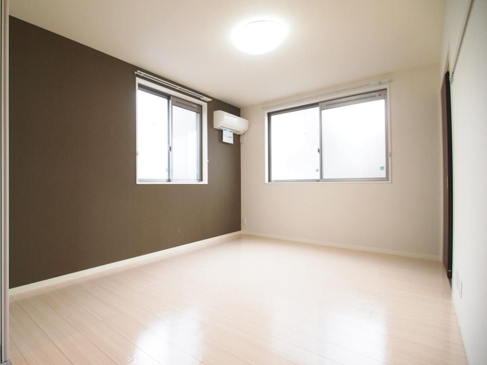 yErOz@C[W
Ԏ̕ʂ̂̎ʐ^łB