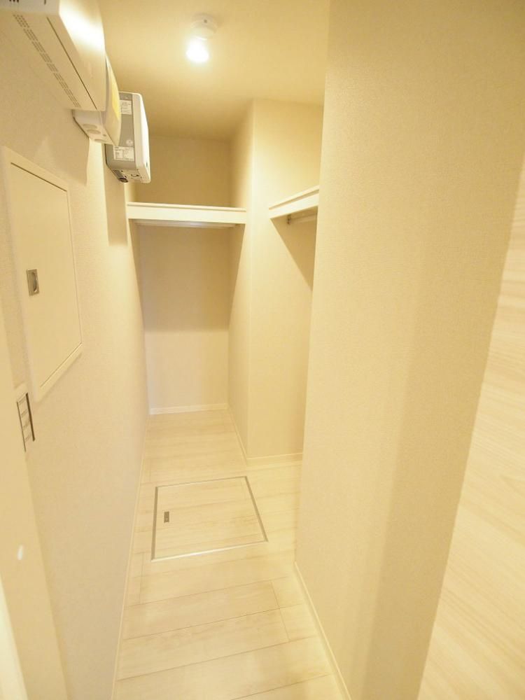 �y���[�z�@�E�H�[�N�C���N���[�[�b�g