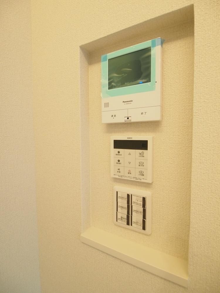 �y�Z�L�����e�B�z�@TV���j�^�[�t���C���^�[�z��