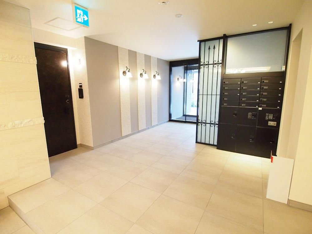 �y���̑����L�����z�@�G���g�����X